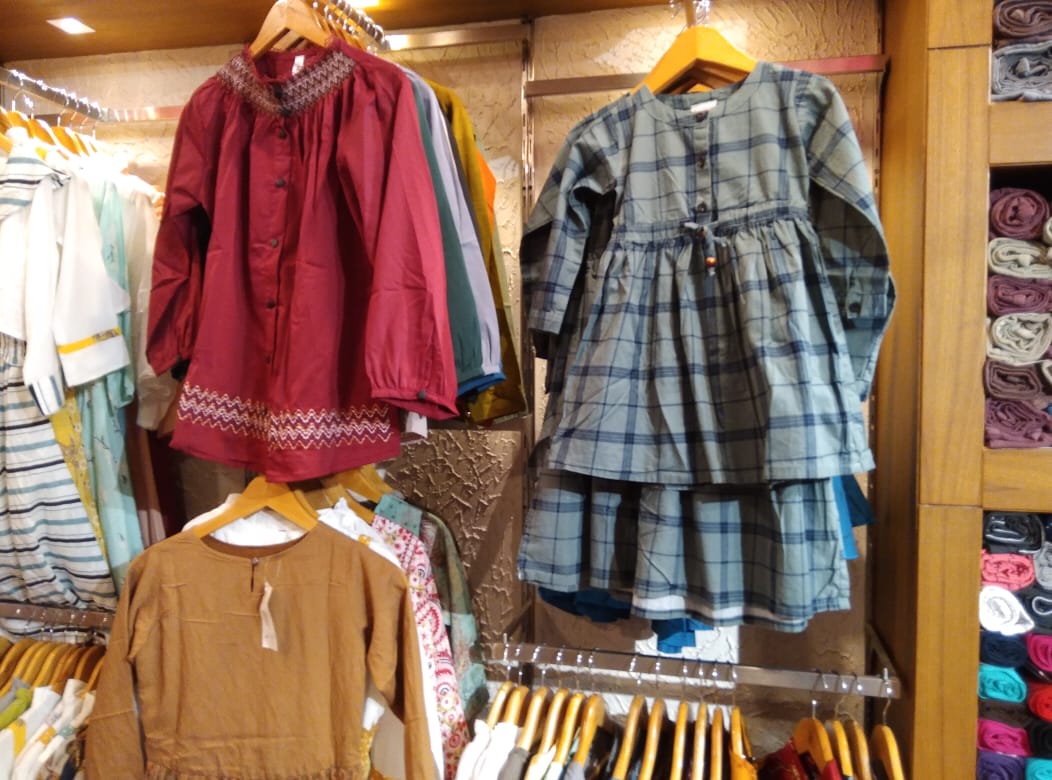 Lillie & Lee-Dress To Impress