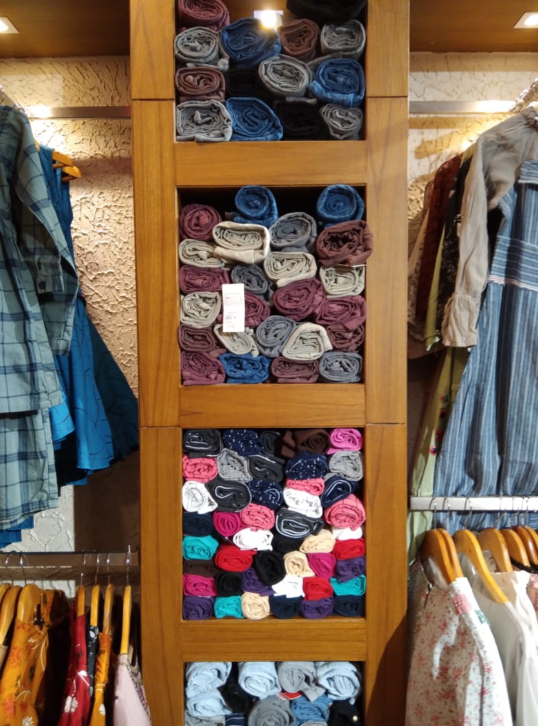 Lillie & Lee-Dress To Impress